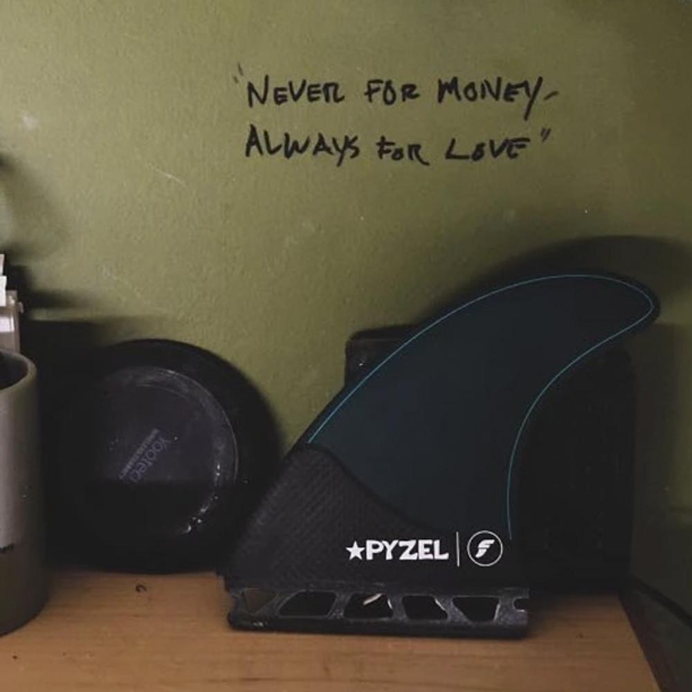 Pyzel | Large | Tri-Quad 5 Fin Set | Futures Fins | Suits Surfers 80kg+ | Springy and Manoeuvrable